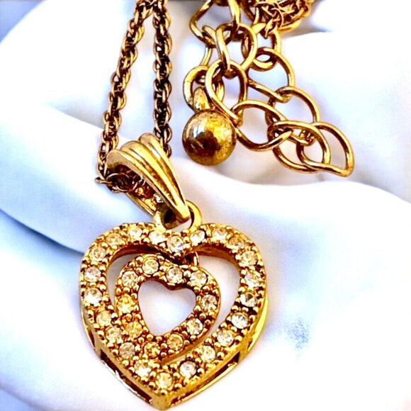 Avon Floating Heart Pendant Rhinestones Necklace Signed NA 16" - Picture 6 of 14